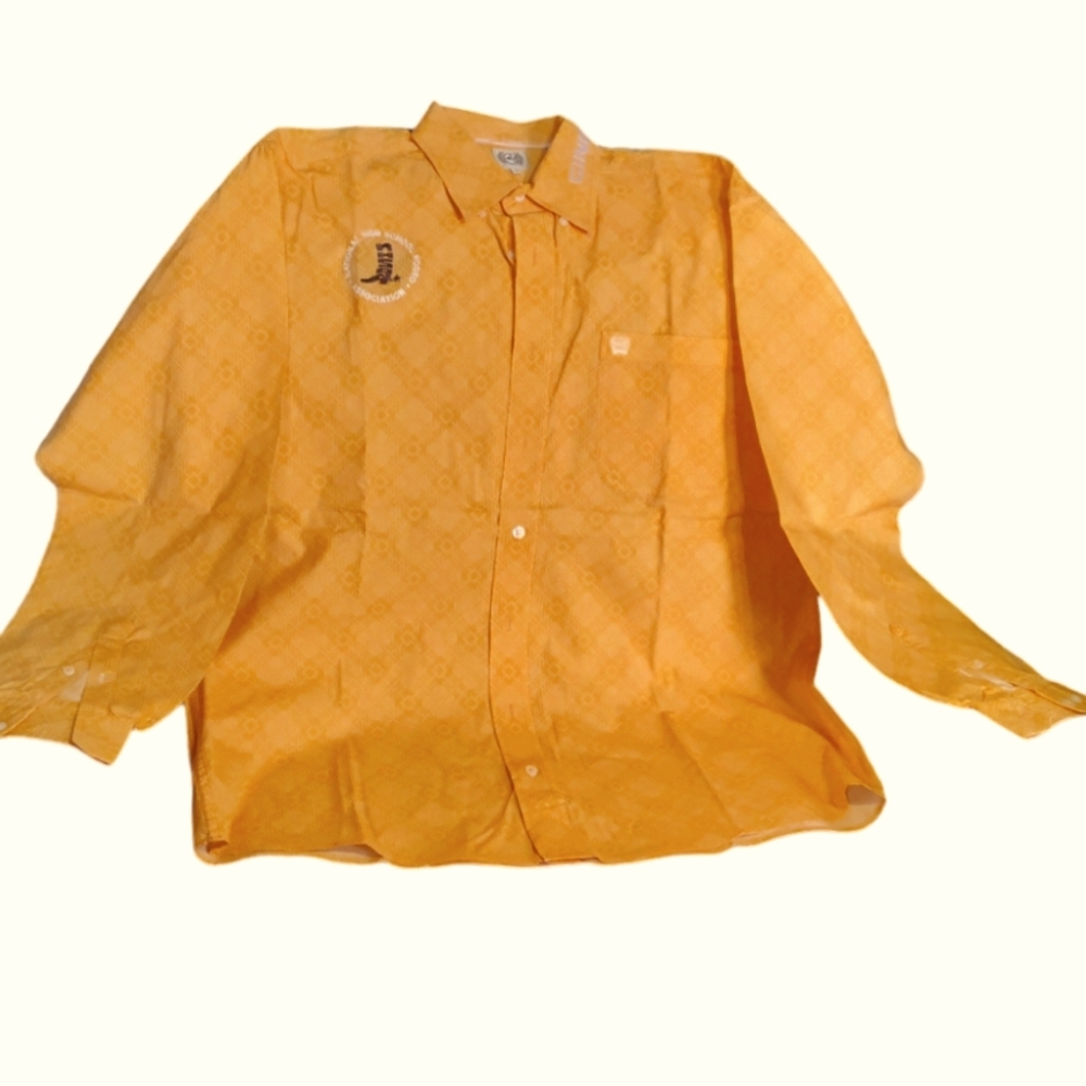 CINCH Men's Shirt Medium on tag but 31" length 25" wide